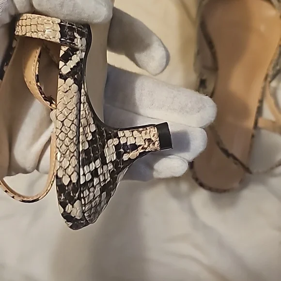 Kitten Heel Snakeskin Pump - Picture 6 of 11